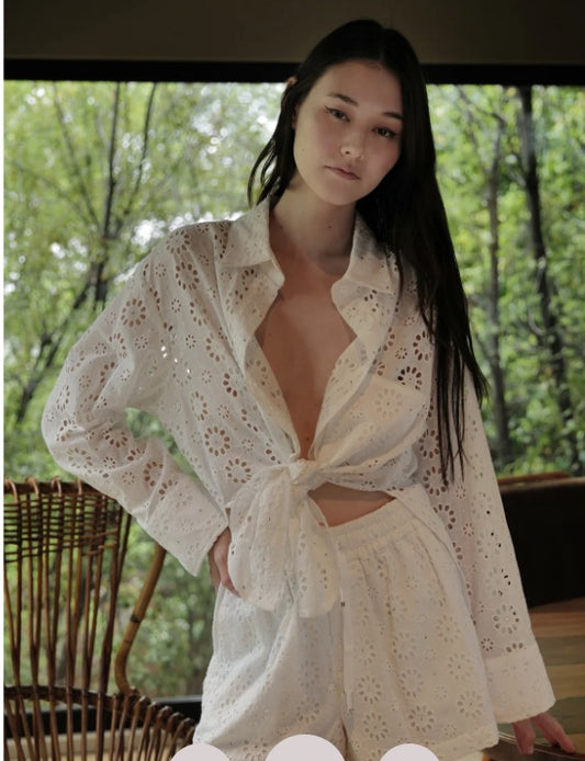 LE SUPERBE - Eyelet Shine Over You